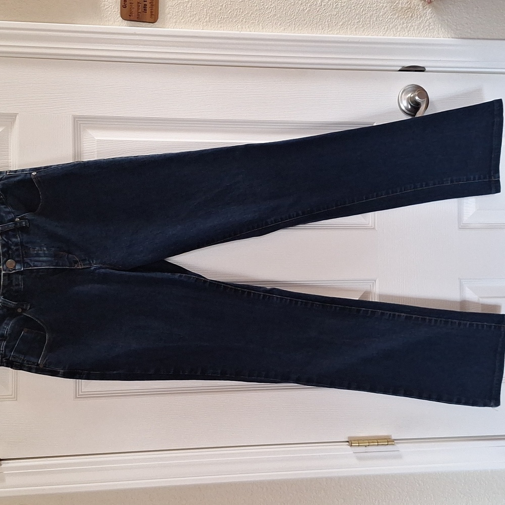 Jag jeans mid rise Bootleg Size 8 Dark Blue